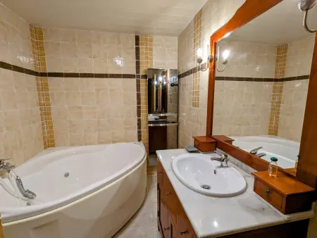 Chalet spacieux à La Bresse, idéal pour familles et amis - Photo 4