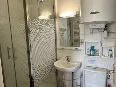 Appartement 2 pièces accès direct plage, animaux acceptés, Wifi - Photo 9