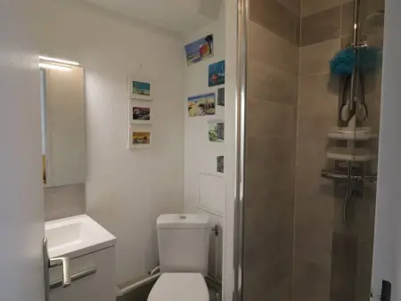 Studio cosy à deux pas de la mer et forêt avec parking sécurisé - Photo 9