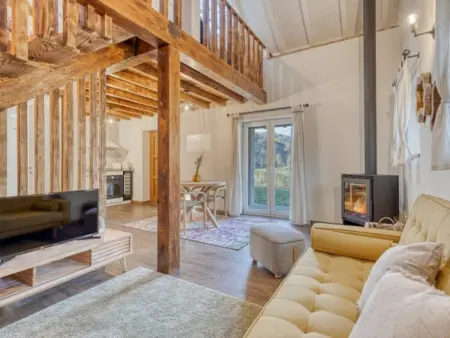 Maison sereine au bord de la rivière avec cheminée - Photo 4