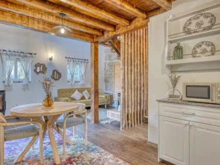 Maison sereine au bord de la rivière avec cheminée - Photo 6
