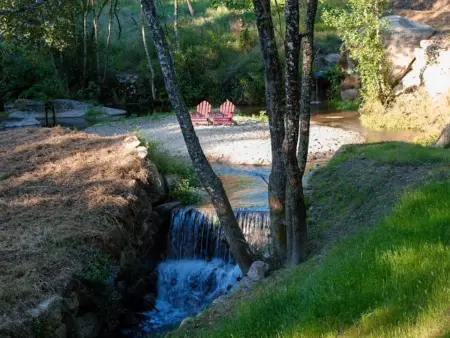 Maison sereine au bord de la rivière avec cheminée - Photo 21