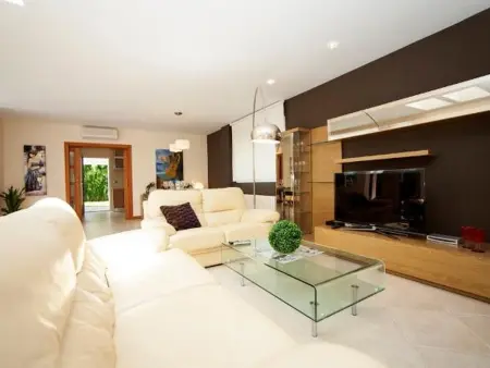 Villa confortable avec piscine privée, jardin, proche plage et activités à Altea - Photo 3