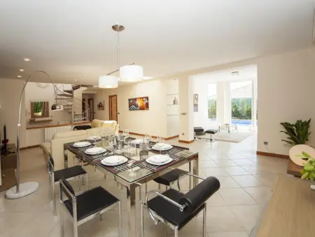 Villa confortable avec piscine privée, jardin, proche plage et activités à Altea - Photo 20