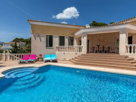 Villa spacieuse avec piscine privée, jardin, 4 ch, proche plage à Altea - Photo 3