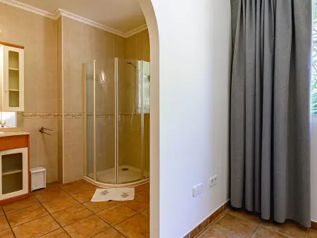 Villa spacieuse avec piscine privée, jardin, 4 ch, proche plage à Altea - Photo 18