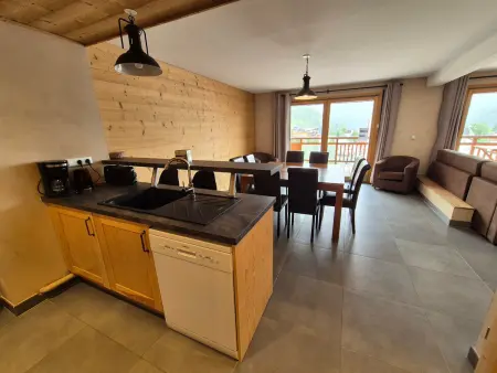 Appartement lumineux 3 pièces, proche des pistes, animaux admis - Photo 2