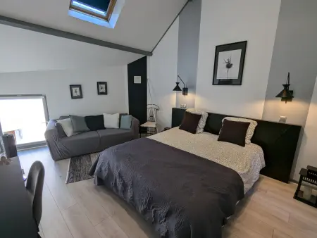 Maison de charme avec terrasse et jardin clos à Messas - Photo 4