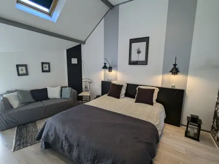 Maison de charme avec terrasse et jardin clos à Messas - Photo 17