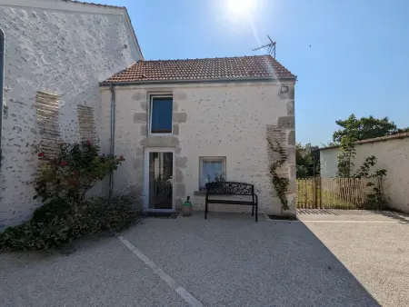 Maison de charme avec terrasse et jardin clos à Messas - Photo 26