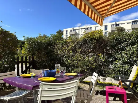 Appartement 2 pièces avec terrasse et piscine à La Londe-les-Maures - Photo 2