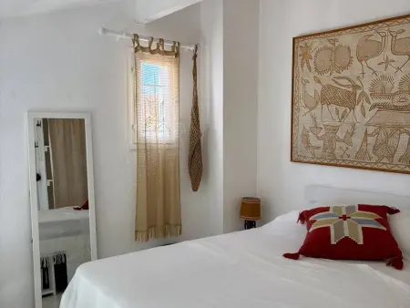 Studio rénové avec mezzanine, proche plage et commerces, parking privé - Photo 3