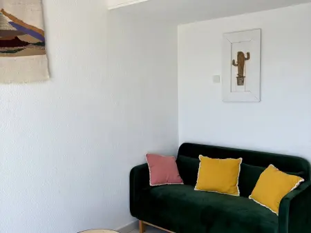 Studio rénové avec mezzanine, proche plage et commerces, parking privé - Photo 5