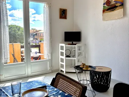 Studio rénové avec mezzanine, proche plage et commerces, parking privé - Photo 6