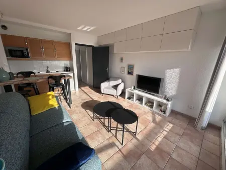 Studio moderne avec climatisation et parking proche plage - Photo 4