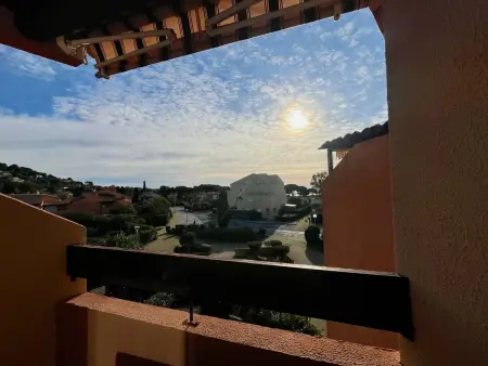 Appartement moderne 2 pièces avec balcon et parking à La Londe-les-Maures - Photo 18