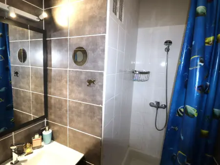Duplex familial 6 pers avec clim et parking, proche plage - Photo 9