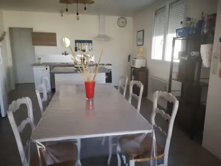 Maison rénovée à Barbâtre, proche plage pour 6 personnes, jardin et terrasse - Photo 4