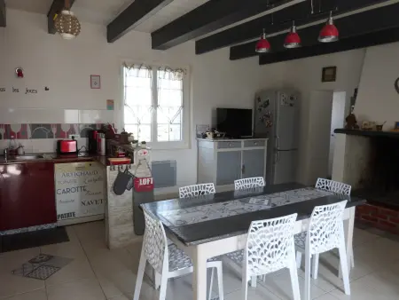 Maison rénovée proche plage pour 5 personnes avec jardin à Barbâtre - Photo 4