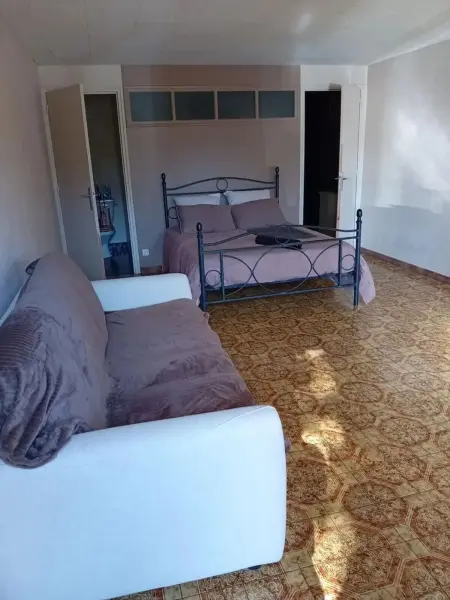 Charmant studio à Aubusson avec terrasse 35 m² - Photo 18
