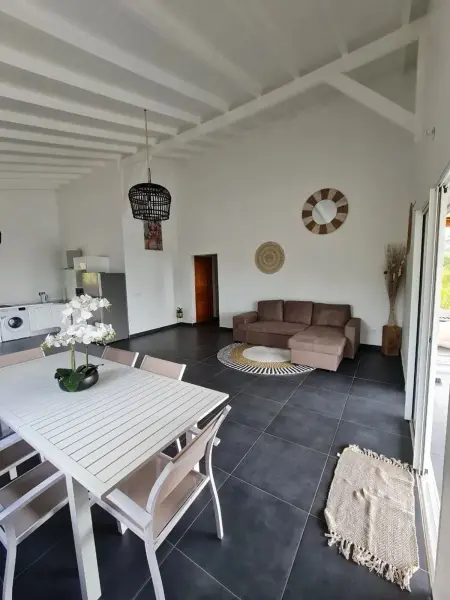 Villa moderne avec piscine à Sainte-Rose, 160 m² - Photo 5