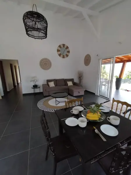 Villa moderne avec piscine à Sainte-Rose, 160 m² - Photo 6