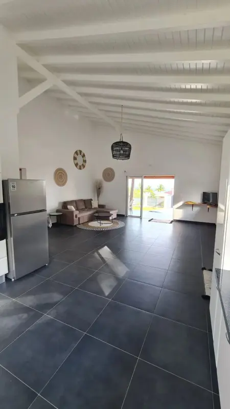 Villa moderne avec piscine à Sainte-Rose, 160 m² - Photo 8
