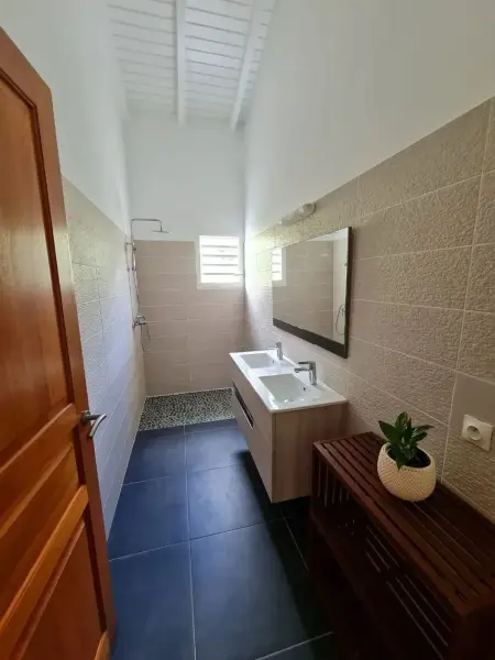 Villa moderne avec piscine à Sainte-Rose, 160 m² - Photo 15