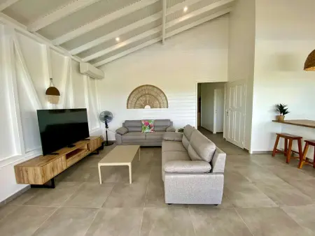 Villa neuve au Marin avec terrasse couverte et élégance moderne - Photo 5