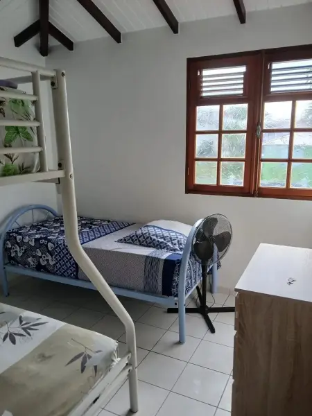 Appartement charmant à Sainte-Rose avec piscine - Photo 11