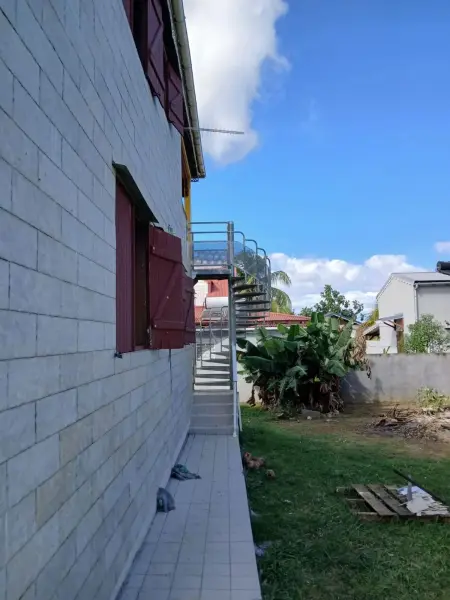 Appartement charmant à Sainte-Rose avec piscine - Photo 34