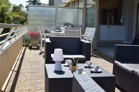 Vue Mer à Golfe-Juan Proche Cannes Plage et Garage, Appartement à Golfe Juan vue sur mer - Photo 3