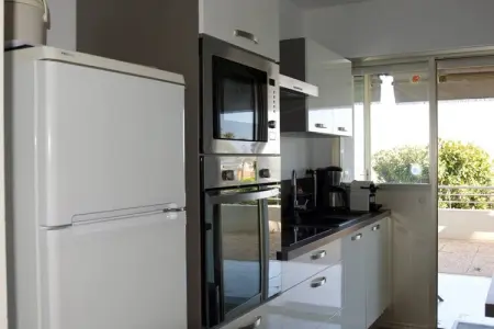 Vue Mer à Golfe-Juan Proche Cannes Plage et Garage, Appartement à Golfe Juan vue sur mer - Photo 6