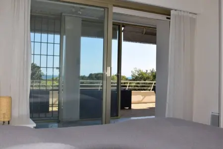Vue Mer à Golfe-Juan Proche Cannes Plage et Garage, Appartement à Golfe Juan vue sur mer - Photo 8