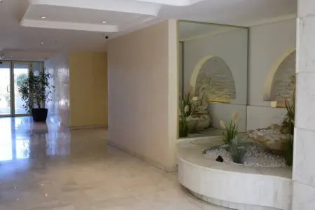 Vue Mer à Golfe-Juan Proche Cannes Plage et Garage, Appartement à Golfe Juan vue sur mer - Photo 9