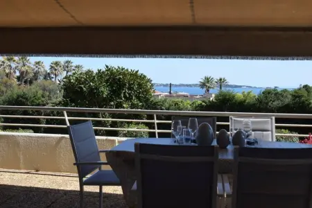 Vue Mer à Golfe-Juan Proche Cannes Plage et Garage, Appartement à Golfe Juan vue sur mer - Photo 17