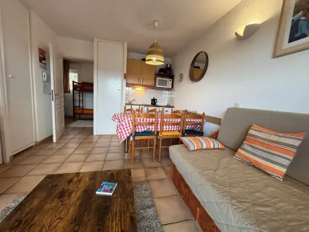 Charmant 2 pièces avec terrasse et accès piscine - Photo 2