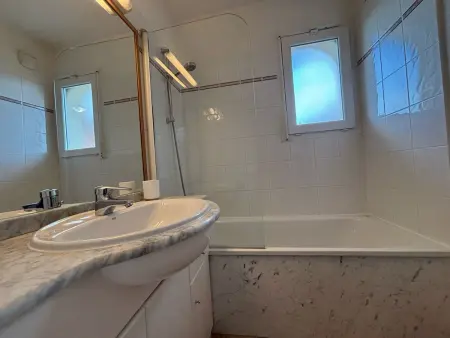 Charmant 2 pièces avec terrasse et accès piscine - Photo 16