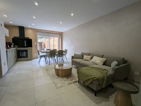 Maison conviviale avec terrasse privée à Sanchey - Photo 2
