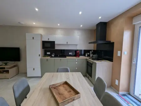 Maison conviviale avec terrasse privée à Sanchey - Photo 3