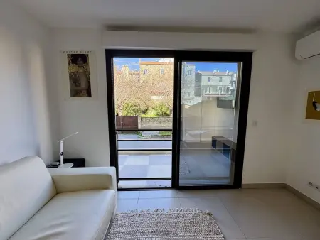 Studio moderne au cœur de Propriano, climatisé avec internet - Photo 4