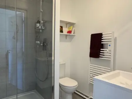 Appartement neuf avec terrasse et parking à Groix - Photo 11