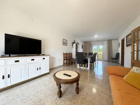 Grande Maison avec Piscine Privée, WiFi et Barbecue à 15min de la Plage - Photo 5