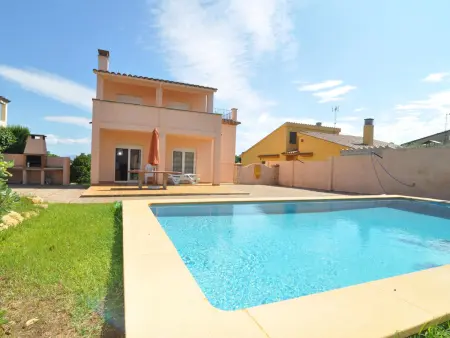 Grande Maison Familiale avec Piscine Privée et Terrasse à Torroella de Montgrí, Proche Plage - Photo 1