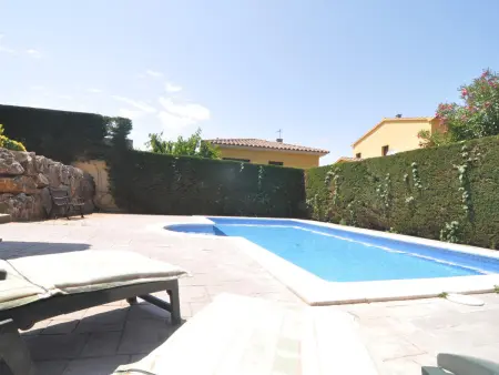 Maison avec Piscine Privée et Wifi, Quartier Calme, Torroella de Montgrí - Photo 1