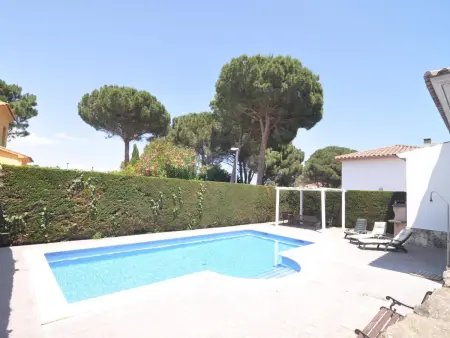 Maison avec Piscine Privée et Wifi, Quartier Calme, Torroella de Montgrí - Photo 2