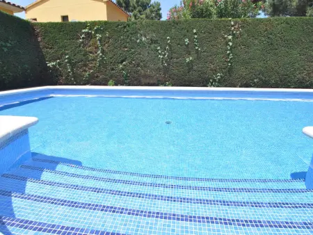 Maison avec Piscine Privée et Wifi, Quartier Calme, Torroella de Montgrí - Photo 4