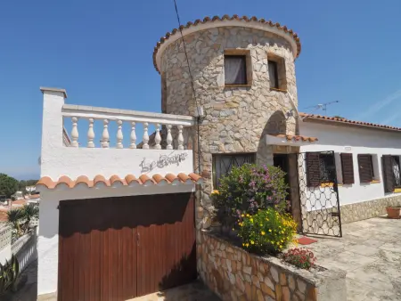 Grande Maison à l’Escala avec Piscine Privée et Terrasse Spacieuse - Photo 7