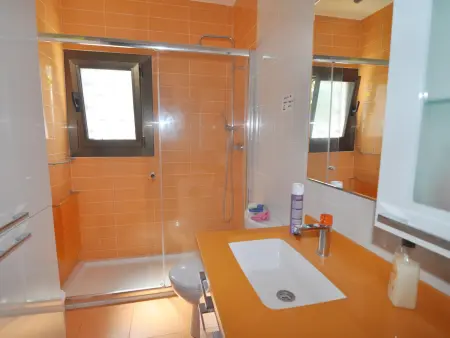 Grande Maison à l’Escala avec Piscine Privée et Terrasse Spacieuse - Photo 15