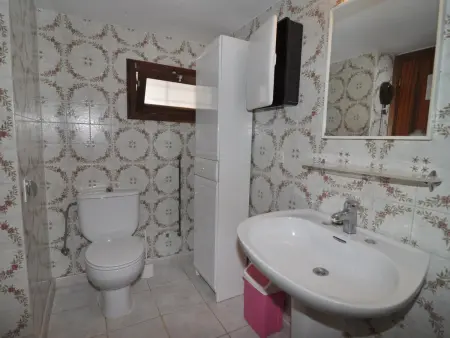 Grande Maison à l’Escala avec Piscine Privée et Terrasse Spacieuse - Photo 23